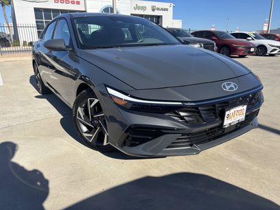 Used 2024 Hyundai Elantra SEL w/ Convenience Package