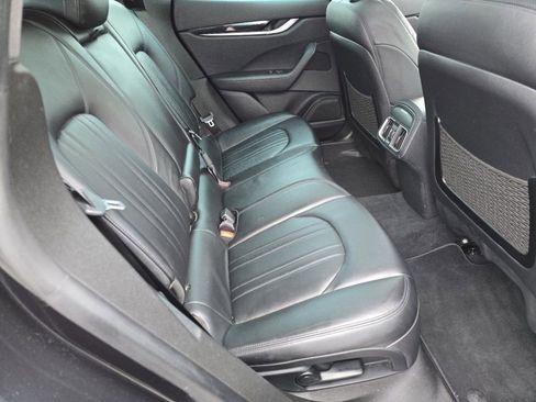 Used 2023 Maserati Levante Modena AWD/4WD image 18