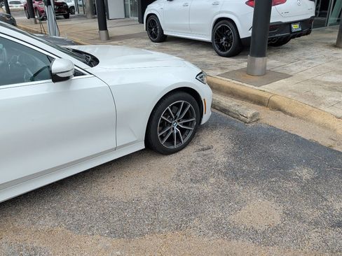 Used 2020 BMW 330i xDrive Sedan w/ Convenience Package AWD/4WD image 15