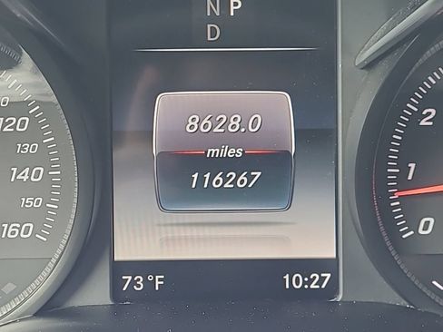 Used 2018 Mercedes-Benz GLC 300 4MATIC image 24
