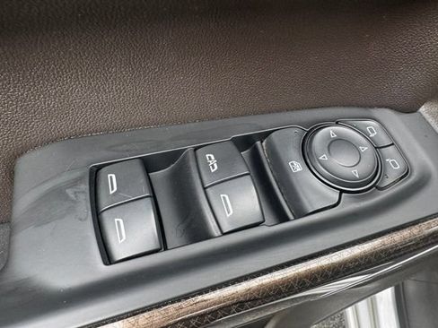 Used 2021 Chevrolet Silverado 1500 LT w/ Fleet Comfort Package AWD/4WD image 16
