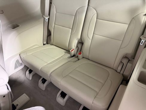 Used 2023 GMC Acadia Denali image 28