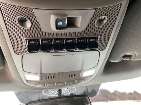 Used 2019 Ford F250 Lariat w/ Chrome Package image 38