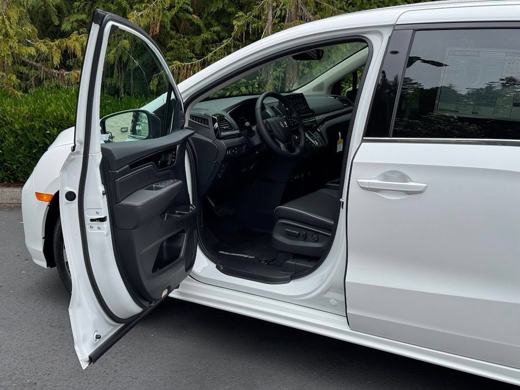 New 2026 Honda Odyssey Elite image 7