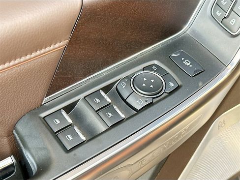 Used 2024 Ford F350 King Ranch w/ FX4 Off-Road Package image 18