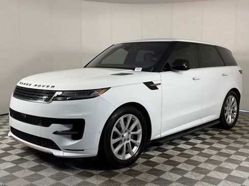 Used 2023 Land Rover Range Rover Sport SE Dynamic image 2