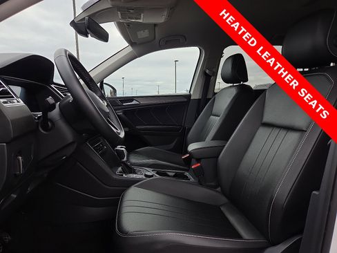 Used 2024 Volkswagen Tiguan SE image 15