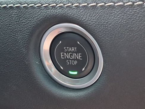 Used 2025 Cadillac Escalade Premium Luxury AWD/4WD image 27