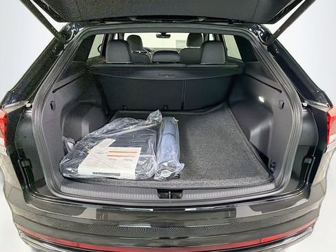 New 2026 Volkswagen Atlas Cross Sport SEL Premium R-Line AWD/4WD image 28