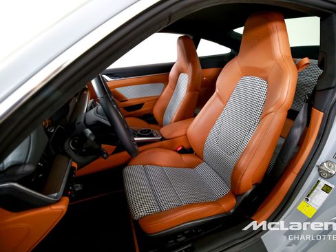 Used 2023 Porsche 911 Sport Classic RWD image 8