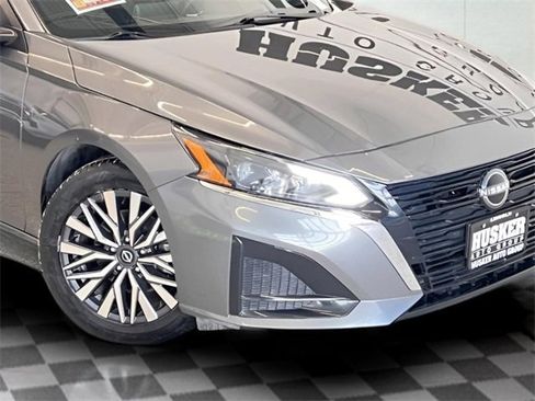 Used 2025 Nissan Altima 2.5 SV image 23