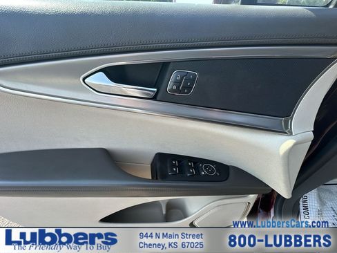 Used 2019 Lincoln Nautilus Select AWD/4WD image 13