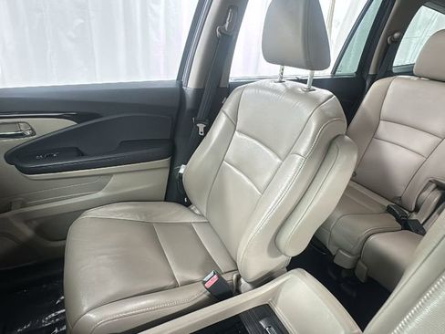 Used 2016 Honda Pilot Touring image 13
