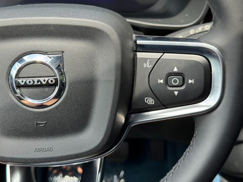 Used 2023 Volvo XC40 Recharge Plus AWD/4WD image 21