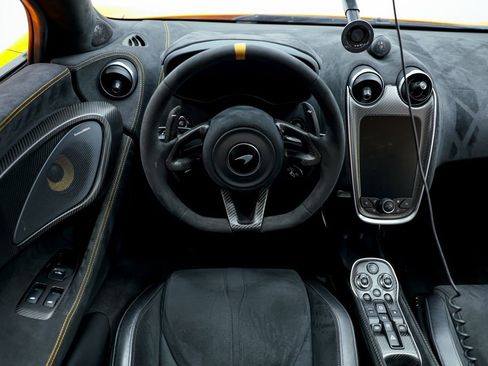 Used 2020 McLaren 600LT Spider image 16