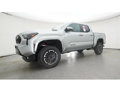 New 2025 Toyota Tacoma TRD Sport image 17