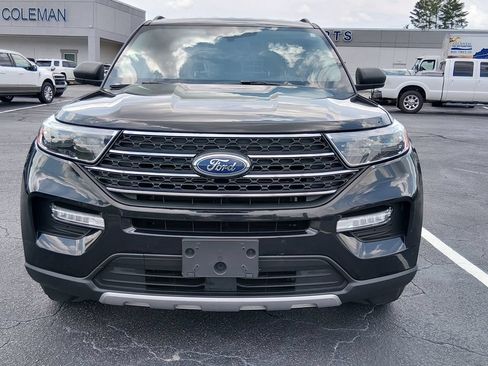 Certified 2023 Ford Explorer XLT w/ Equipment Group 202A AWD/4WD image 9