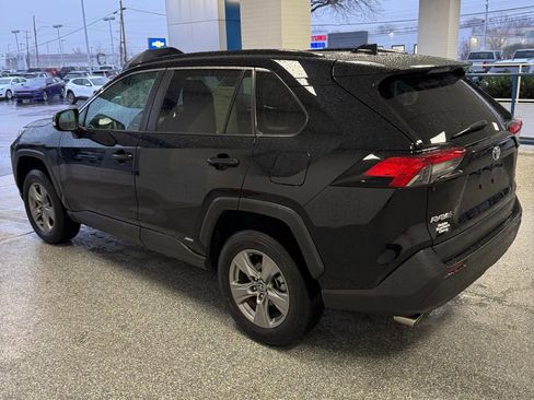 Used 2023 Toyota RAV4 XLE image 5