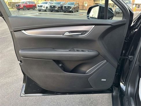 Certified 2024 Cadillac XT5 Luxury w/ LPO, Floor Liner Package image 15