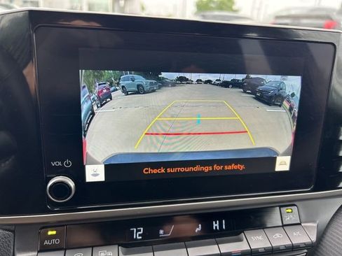 Used 2025 Toyota Camry SE FWD image 13