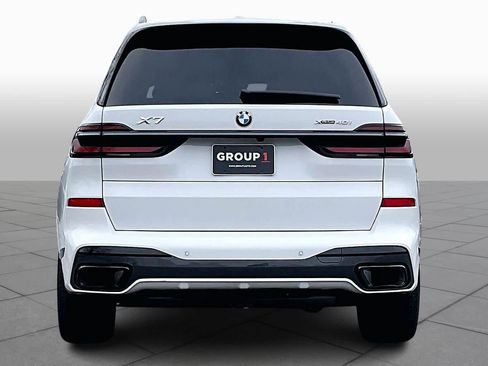 Used 2026 BMW X7 xDrive40i w/ Executive Package image 4