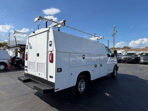 Used 2021 Chevrolet Express 3500 w/ Power Convenience Package image 6