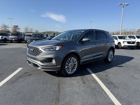 Used 2022 Ford Edge Titanium w/ Equipment Group 301A image 3