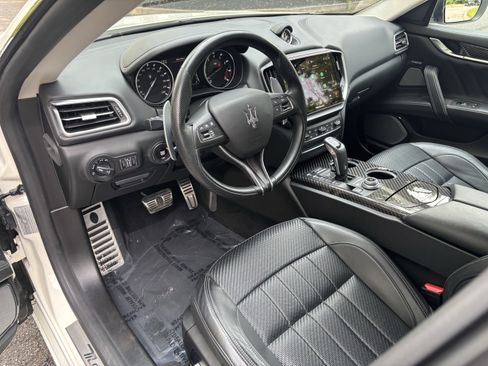 Used 2021 Maserati Ghibli Trofeo image 16