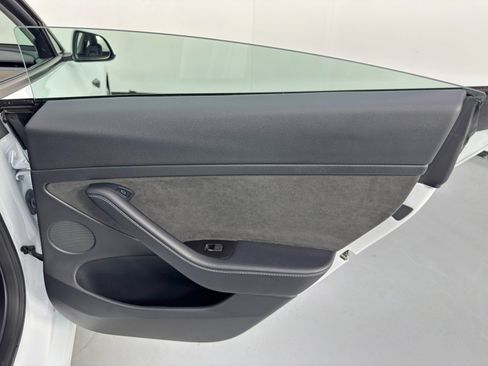 Used 2023 Tesla Model 3 Standard Range image 45