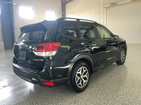Used 2020 Subaru Forester Premium AWD/4WD image 19