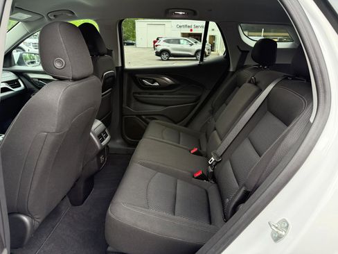 Used 2024 GMC Terrain SLE w/ Driver Convenience Package AWD/4WD image 16