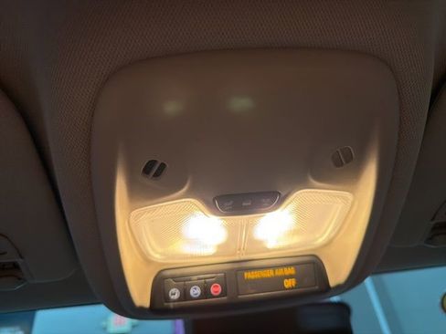 Used 2023 Buick Encore GX Select image 16