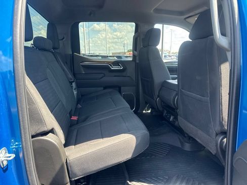 Used 2022 Chevrolet Silverado 1500 LT AWD/4WD image 12