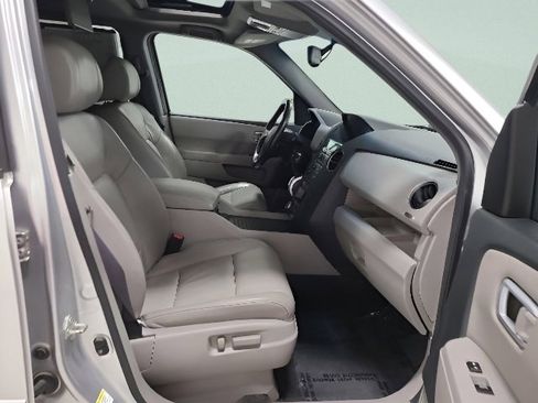 Used 2011 Honda Pilot Touring image 17