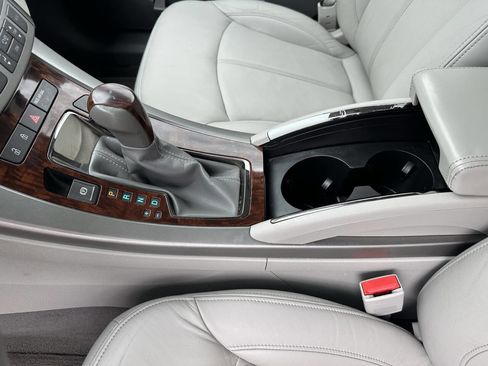 Used 2010 Buick LaCrosse CXL FWD image 22