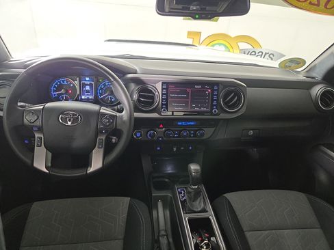 Used 2023 Toyota Tacoma TRD Off-Road AWD/4WD image 13