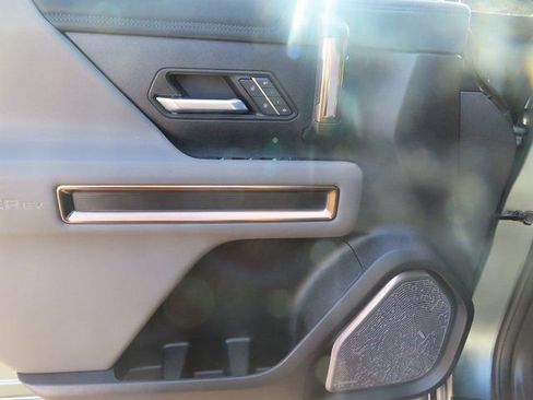 Used 2024 GMC Hummer EV 3X w/ LPO, Illumination Package image 11