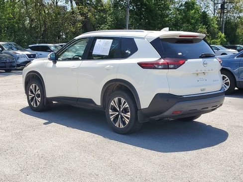 Used 2023 Nissan Rogue SV w/ SV Premium B Package AWD/4WD image 3