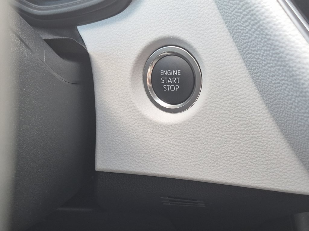 Used 2026 Toyota Corolla SE FWD image 21