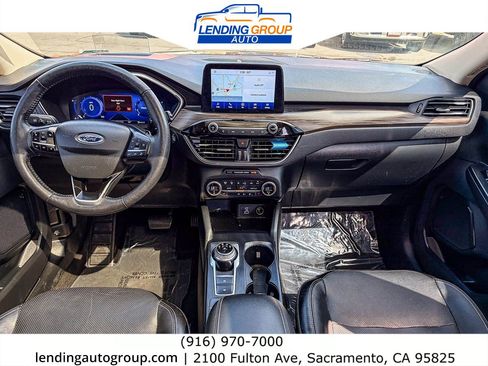 Used 2020 Ford Escape Titanium w/ Titanium Premium Package 2.0 AWD/4WD image 11