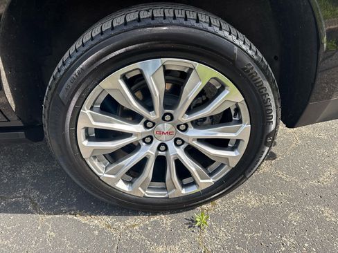 Used 2023 GMC Yukon Denali AWD/4WD image 4