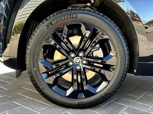 New 2026 Jaguar F-PACE R-Dynamic S image 12