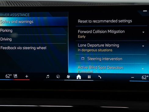 Used 2025 BMW 540i xDrive image 33