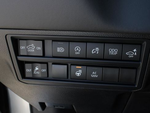 New 2026 Toyota Tundra Platinum AWD/4WD image 9