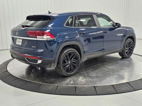 Used 2022 Volkswagen Atlas Cross Sport SE AWD/4WD image 5