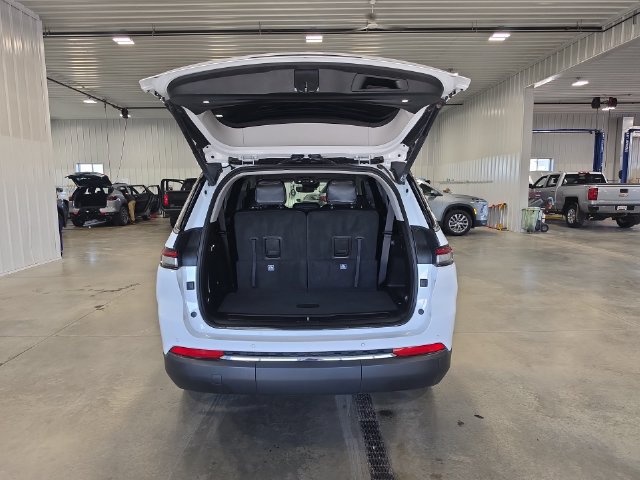 Used 2023 Jeep Grand Cherokee L Limited w/ Trailer Tow Group (B) AWD/4WD image 29
