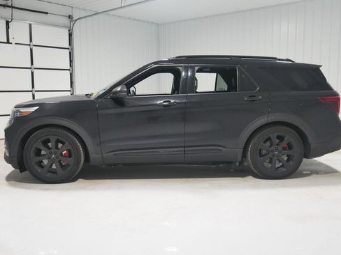 Used 2020 Ford Explorer ST w/ ST Street Pack image 8