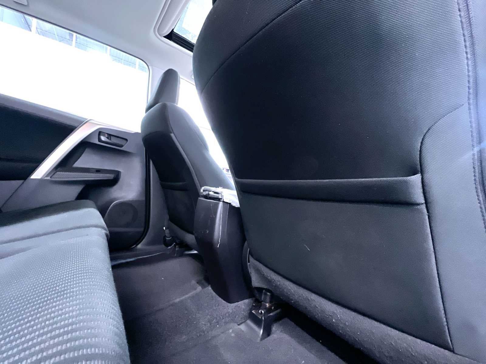 Used 2013 Toyota RAV4 XLE AWD/4WD image 40