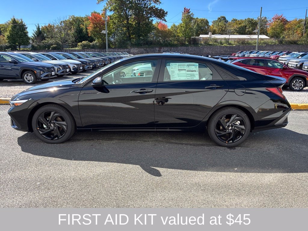 New 2026 Hyundai Elantra SEL Sport FWD image 4