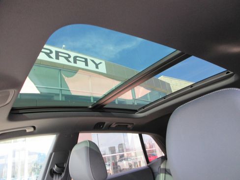 Used 2025 Audi Q8 Premium Plus image 17